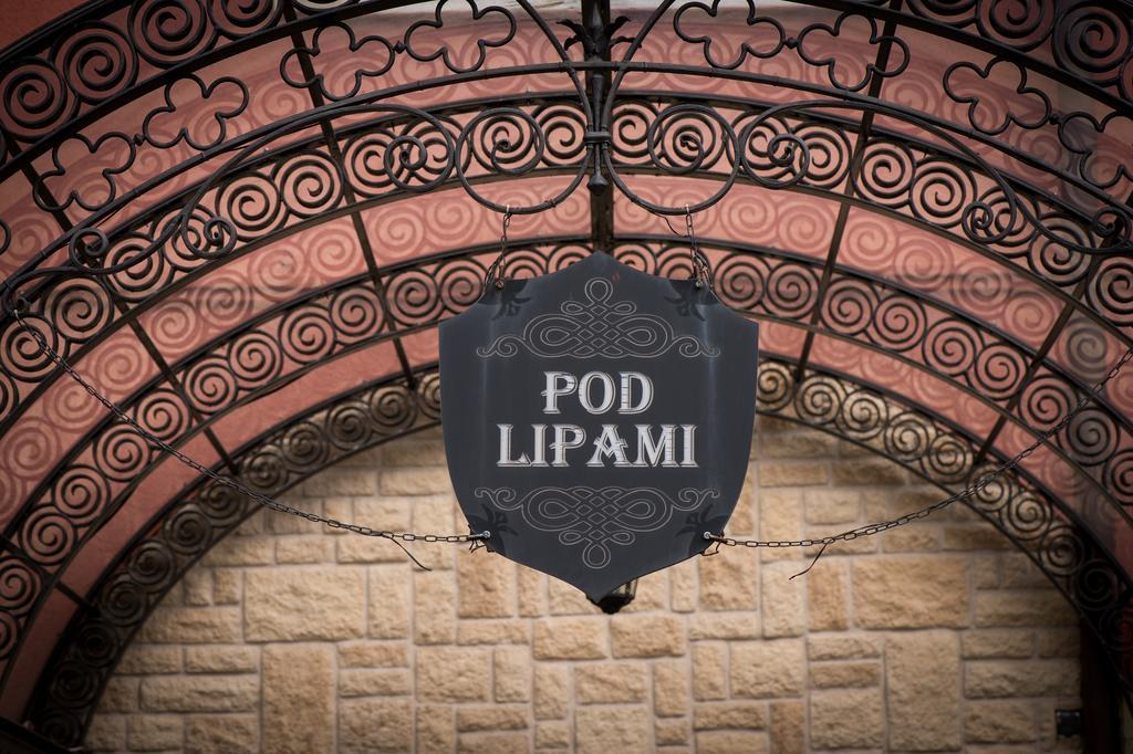 Pod Lipami Hotel Bystra  Luaran gambar