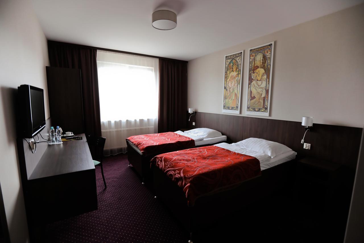Pod Lipami Hotel Bystra  Luaran gambar