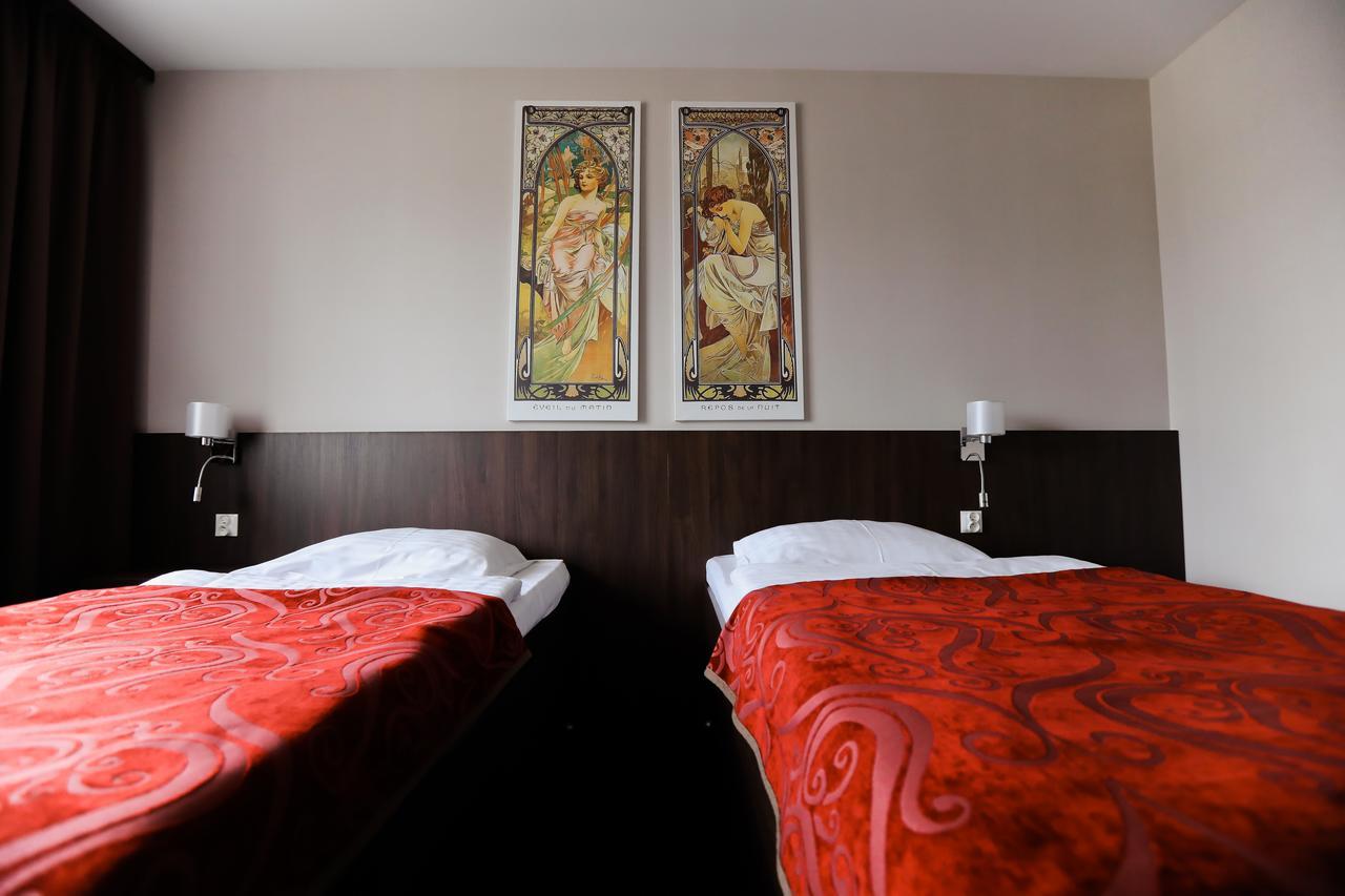 Pod Lipami Hotel Bystra  Luaran gambar