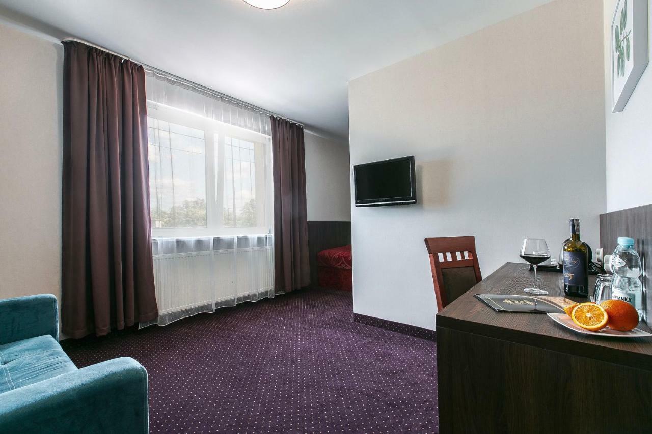 Pod Lipami Hotel Bystra  Luaran gambar