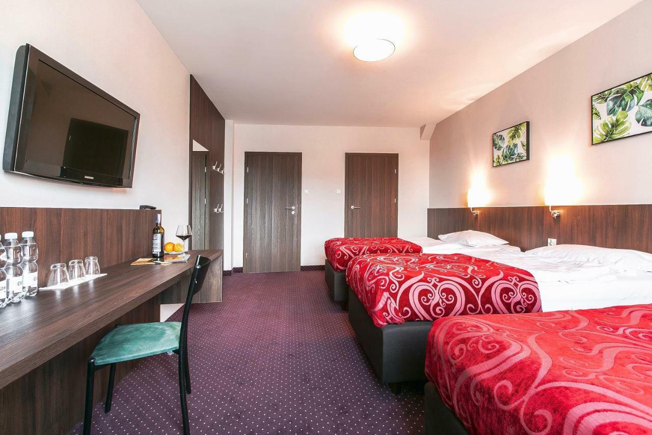 Pod Lipami Hotel Bystra  Luaran gambar